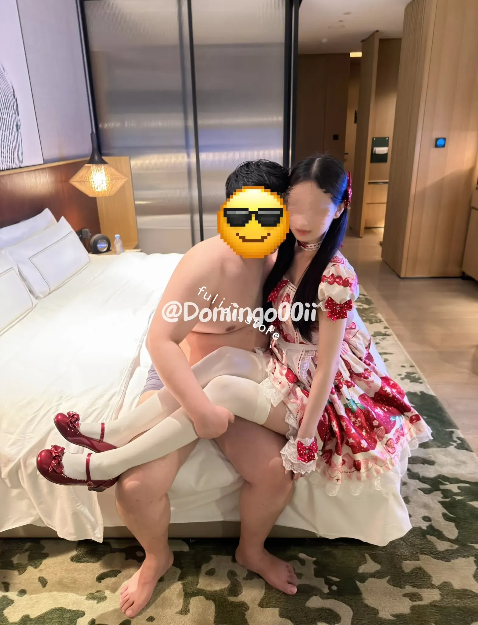 推特00后绿帽情侣『Domingo00ii』合集 【8.4G】