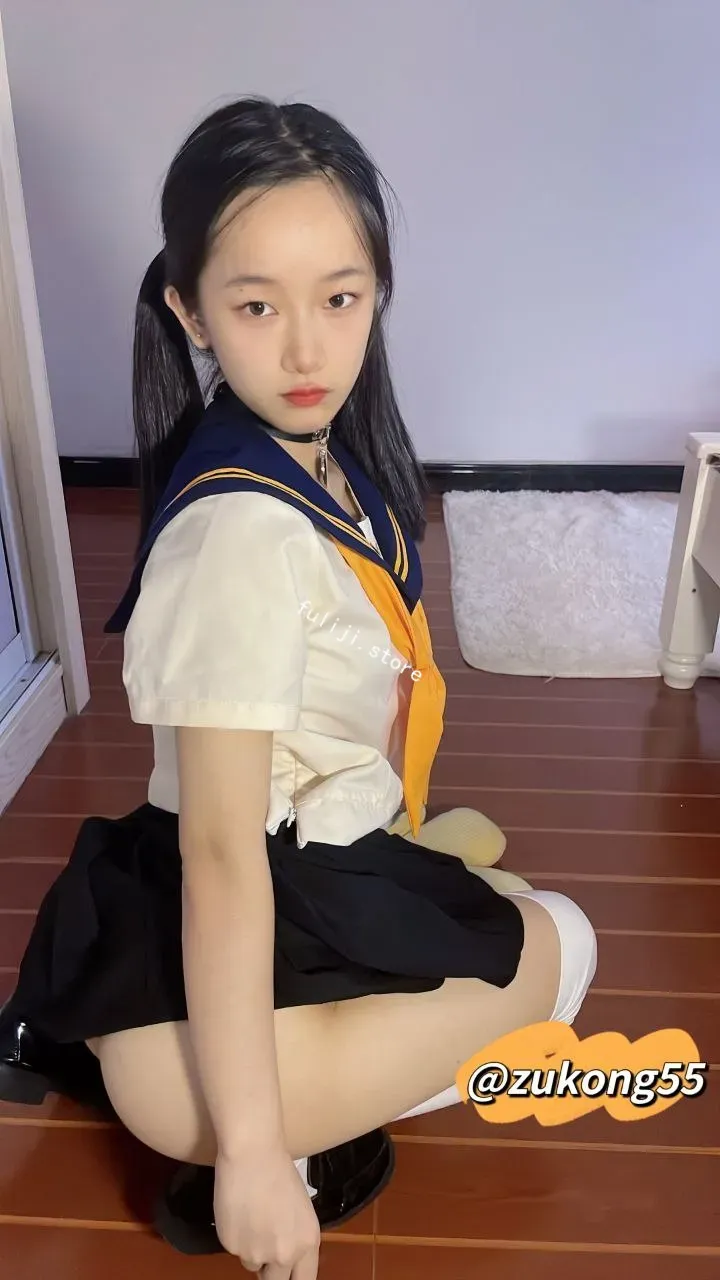 反差04年清纯露脸小姐姐『胡椒籽@hujiaozi33』最新合集【19.2G】