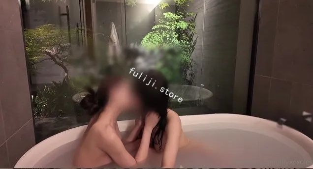 日本高质量女同博主【lilyxoxoles/Ririka&Aya】合集【19.3G】