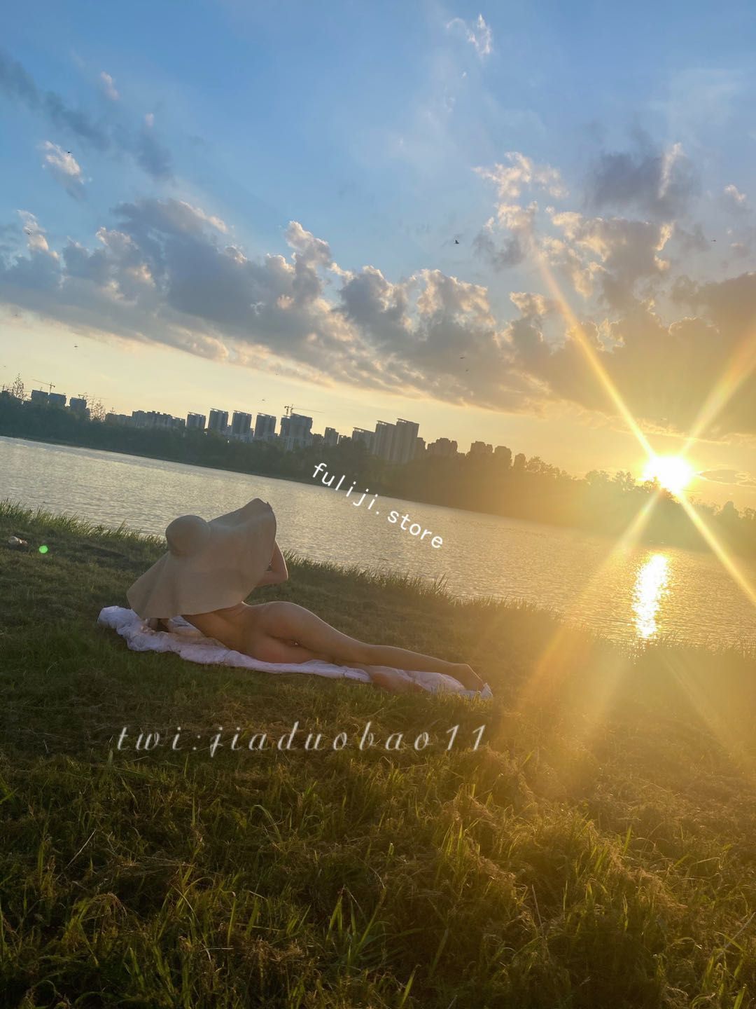 网红反差女神【佳多饱】视图合集【659P 210V 11G】