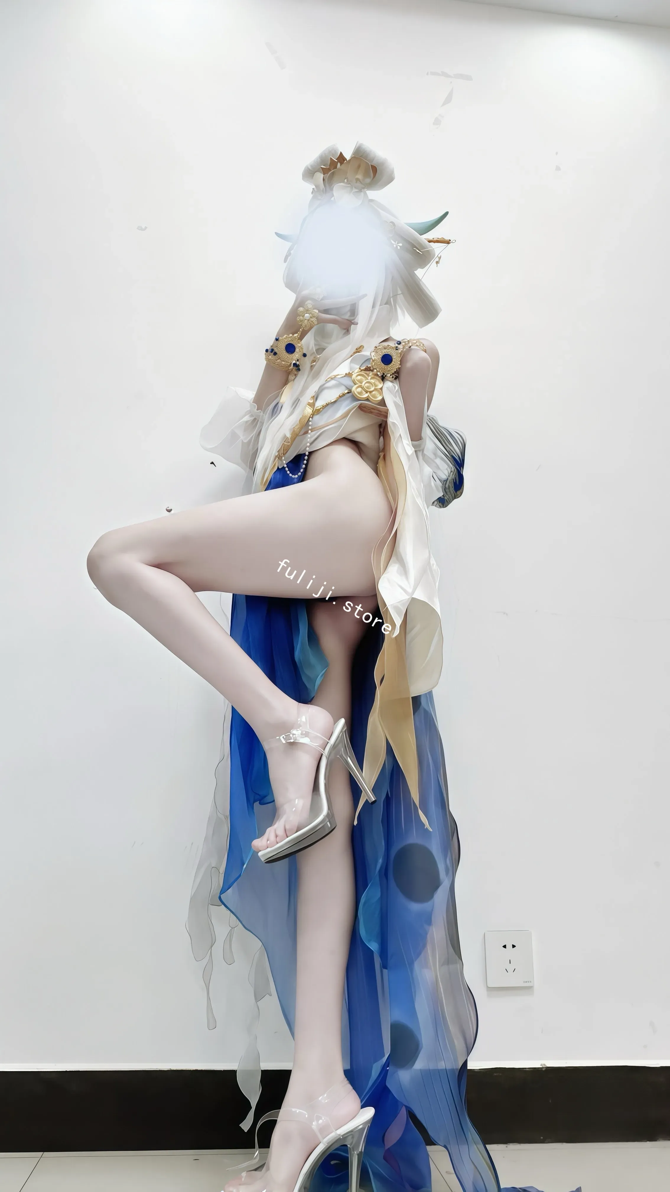 推特极品coser『月色宝宝@sweetQAQ』合集【13.9G】