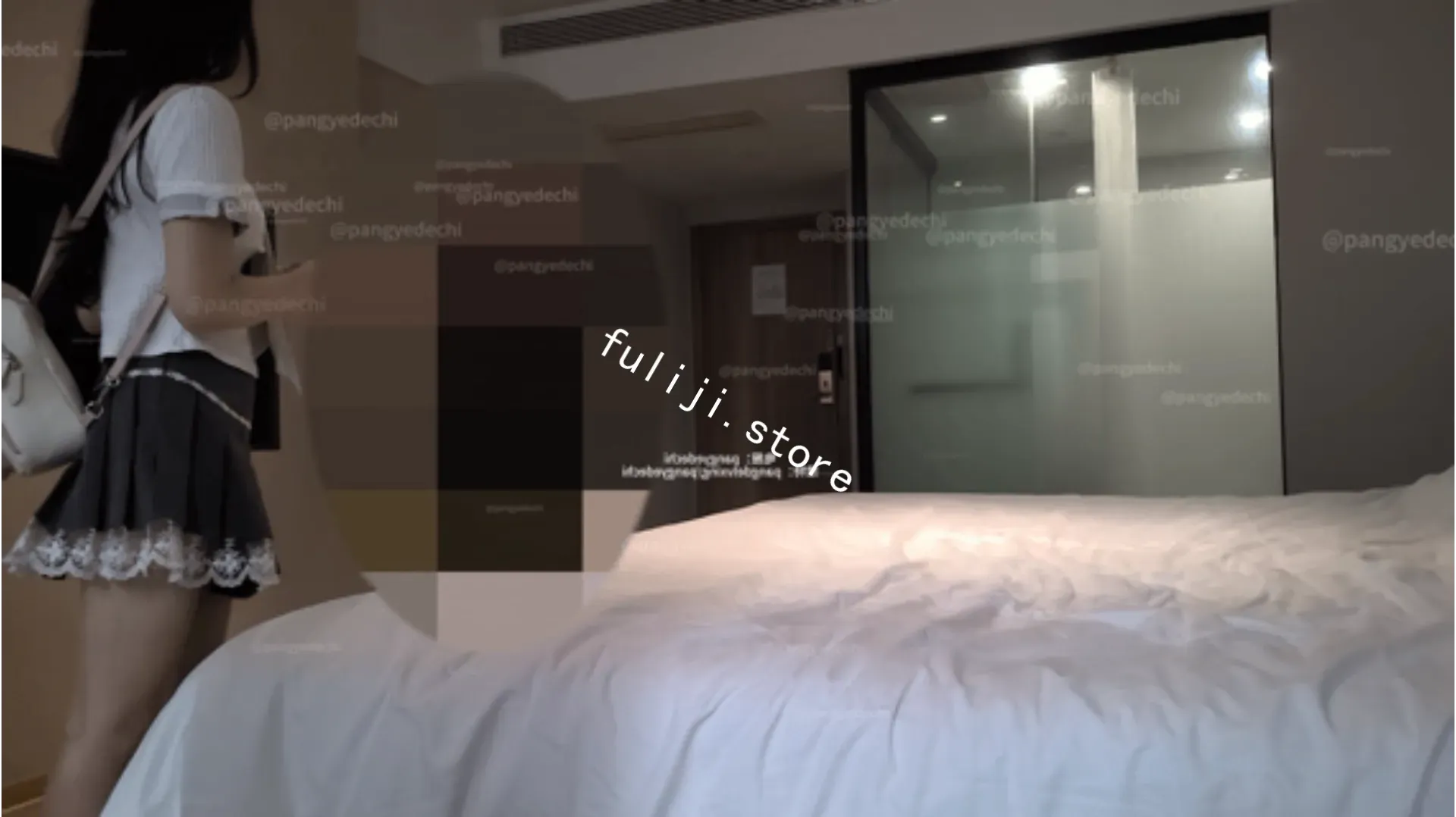 新晋约炮大神『胖爷的奇妙之旅』千元SVIP门槛【127v/95g】