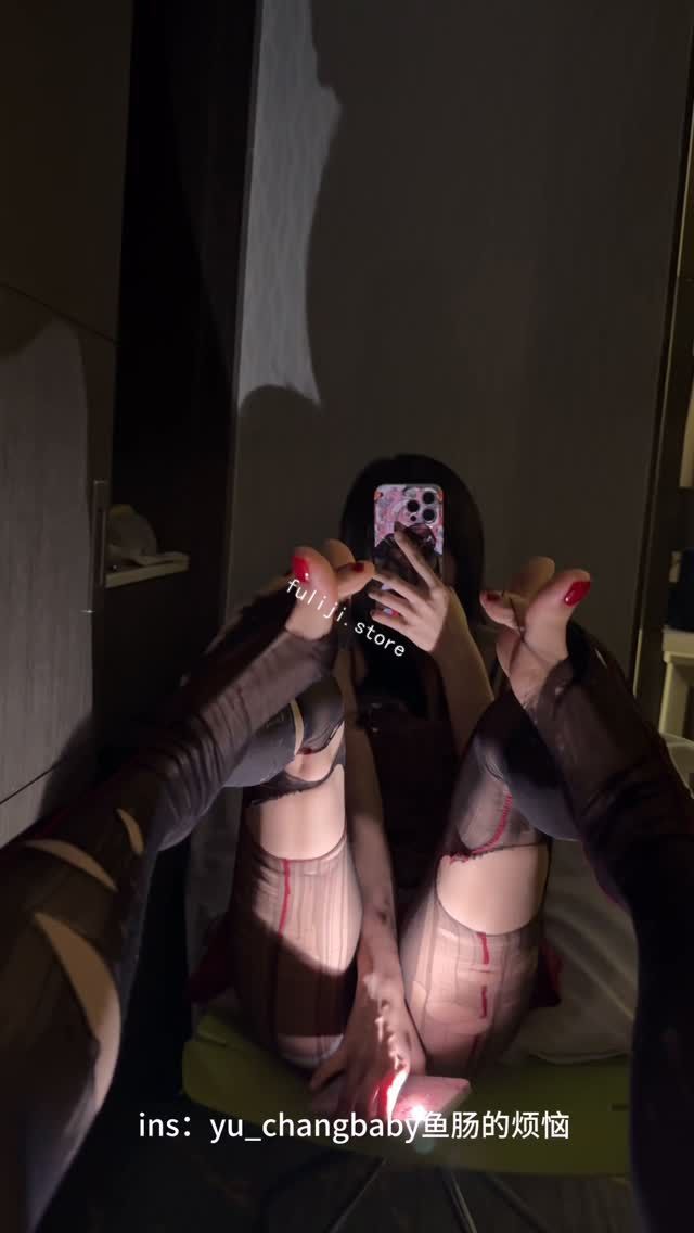 T0级别骚脚 推特足控博主【鱼肠的快乐】最全合集【60.7G】